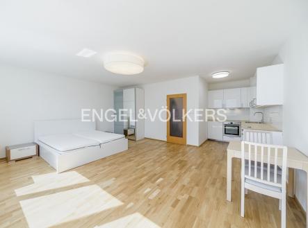Pronájem bytu, 1+kk, 40 m²