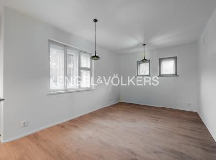 Pronájem bytu, 3+kk, 80 m²