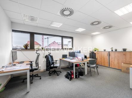 Pronájem kanceláře, 130 m²
