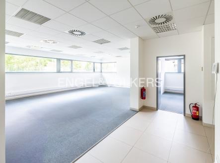 Pronájem kanceláře, 130 m²