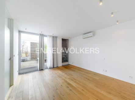 Pronájem bytu, 4+kk, 254 m²