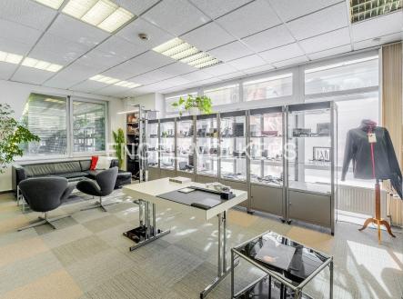 Pronájem obchodní prostor, 157 m²