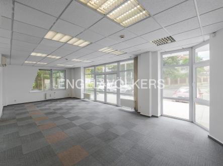 Pronájem obchodní prostory, 157 m²