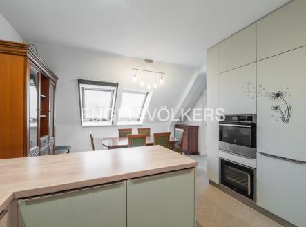 Pronájem bytu, 4+1, 120 m²