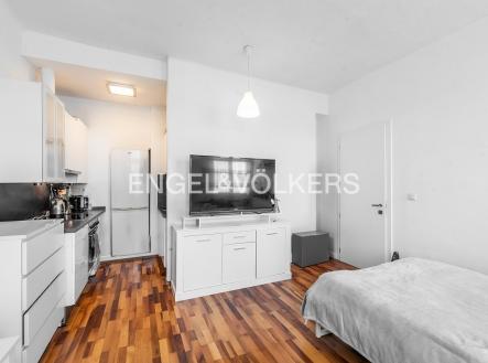 Pronájem bytu, 1+kk, 32 m²