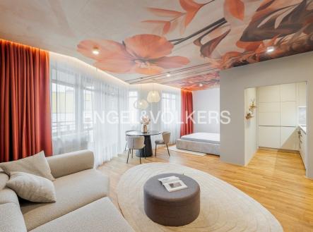 Pronájem bytu, 1+kk, 52 m²