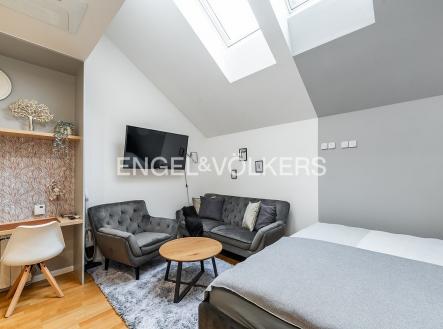 Pronájem bytu, 1+kk, 27 m²
