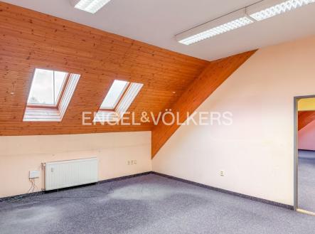 Pronájem kanceláře, 116 m²