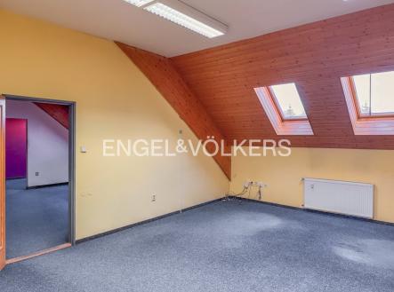 Pronájem kanceláře, 116 m²