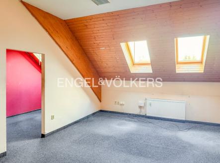 Pronájem kanceláře, 116 m²