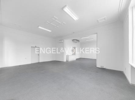 Pronájem komerčního objektu, jiný, 288 m²