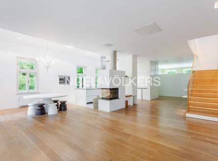 Pronájem domu/vily, 325 m²