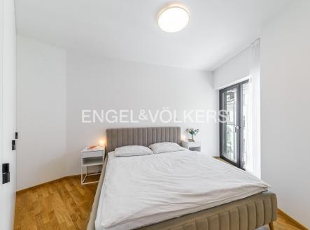 Pronájem bytu, 2+kk, 64 m²