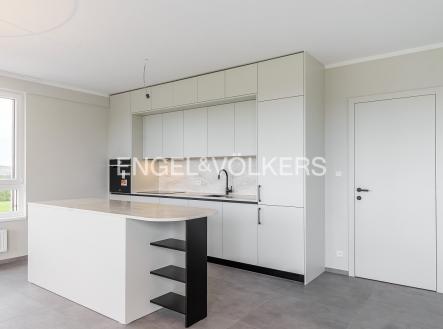 Pronájem bytu, 4+kk, 97 m²