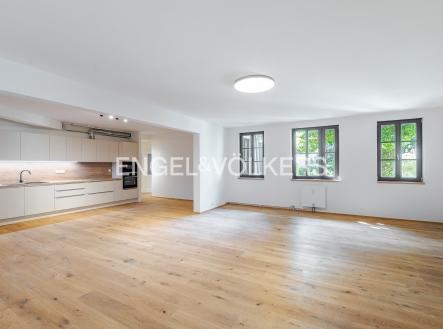 Pronájem bytu, 4+kk, 161 m² obrázek