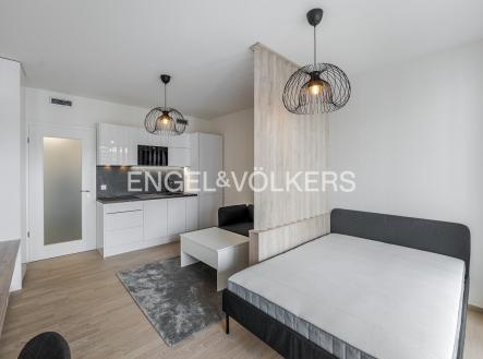 Pronájem bytu, 1+kk, 32 m²