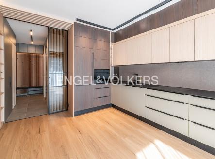Pronájem bytu, 1+kk, 37 m²