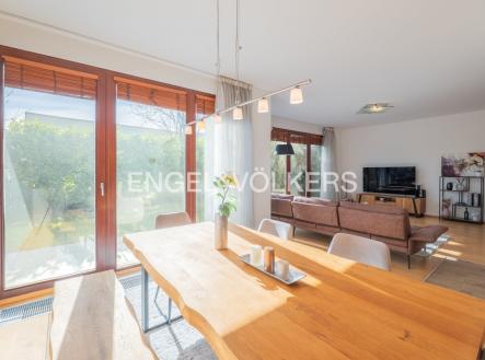 Pronájem domu/vily, 259 m²