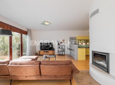 Pronájem domu/vily, 259 m²