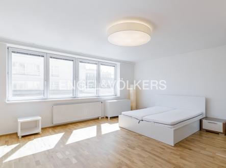 Pronájem bytu, 1+kk, 40 m²