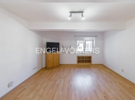 Pronájem bytu, 1+kk, 22 m²