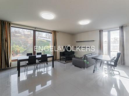 Pronájem bytu, 2+kk, 79 m²