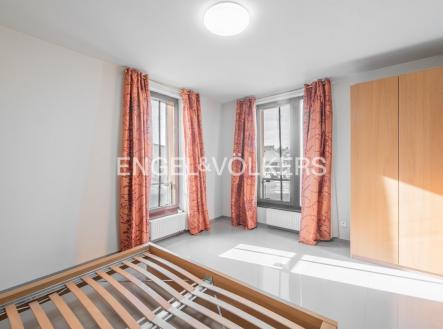 Pronájem bytu, 2+kk, 79 m²