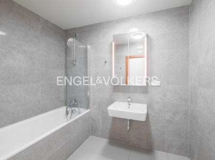 Pronájem bytu, 2+kk, 79 m²