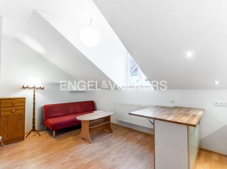 Pronájem bytu, 2+kk, 48 m²