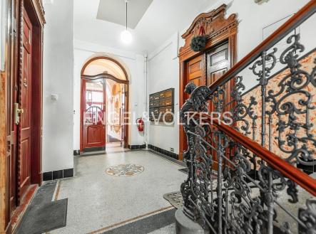 Pronájem obchodní prostor, 181 m²