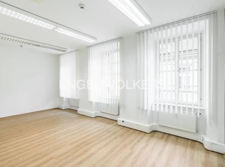 Pronájem kanceláře, 117 m²