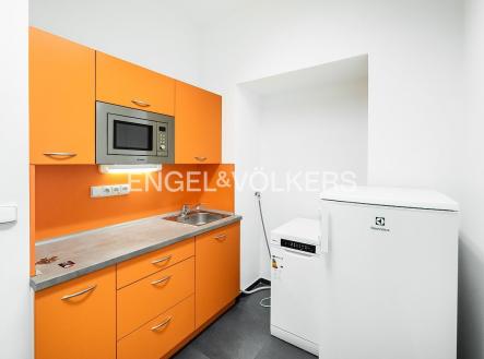 Pronájem kanceláře, 117 m²