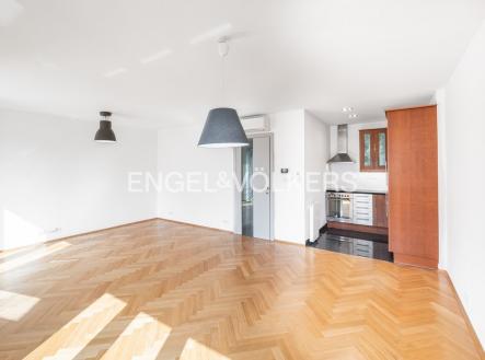 Pronájem bytu, 2+kk, 68 m²