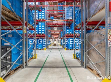 Pronájem komerčního objektu, sklad, 8 856 m²