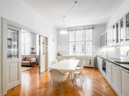 Pronájem bytu, 3+1, 142 m²