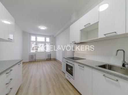 Pronájem bytu, 3+1, 105 m²