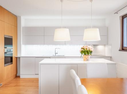 Pronájem bytu, 4+kk, 110 m²