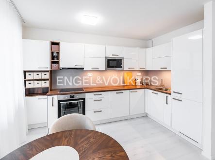 Pronájem bytu, 3+kk, 73 m²