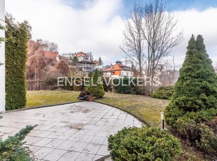 Pronájem kanceláře, 839 m²