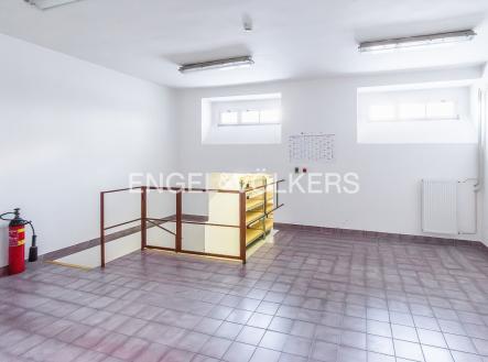 Pronájem komerčního objektu, sklad, 140 m²