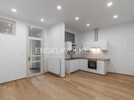 Pronájem bytu, 3+kk, 75 m²