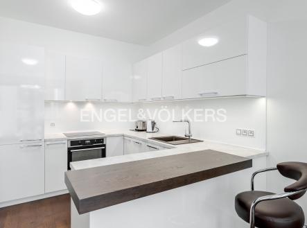 Pronájem bytu, 2+kk, 66 m²