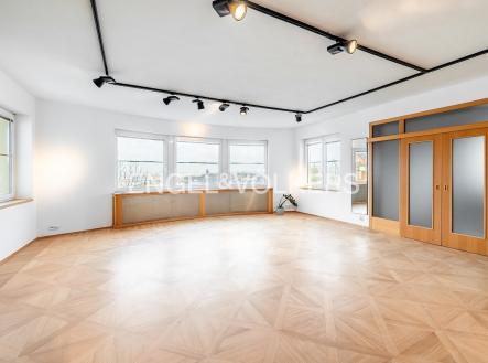 Pronájem domu/vily, 801 m²