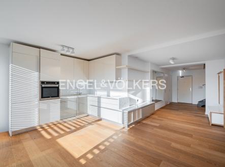 Pronájem bytu, 3+kk, 96 m²