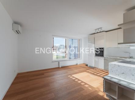Pronájem bytu, 3+kk, 96 m²