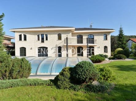 Pronájem domu/vily, 600 m²