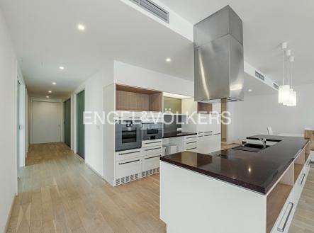 Pronájem bytu, 4+kk, 166 m²