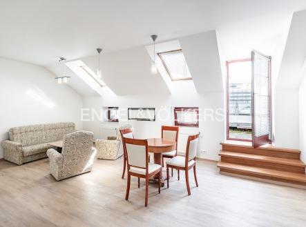 Pronájem bytu, 4+kk, 110 m²