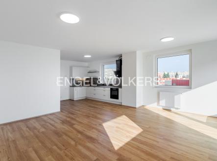 Pronájem bytu, 3+kk, 84 m²