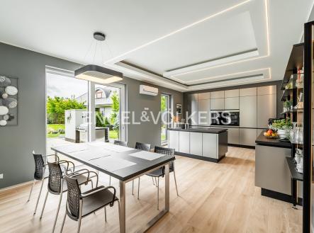 Pronájem domu/vily, 237 m²